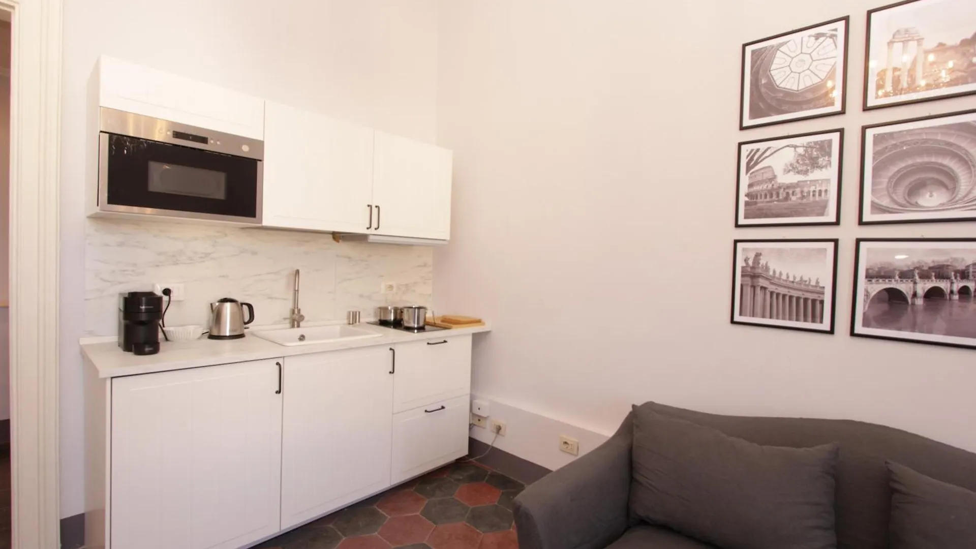 Crescenzio Flats Apartment Rome