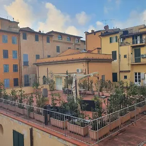 Mossotti Street Apartament Piza